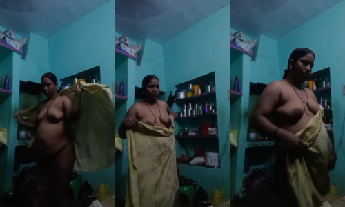 Tamil Bhabhi Wearing Clothes After Bath