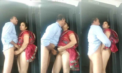 Bank Mein Akele Pati Patni Ka Khada Khada Chudai Ka Khel