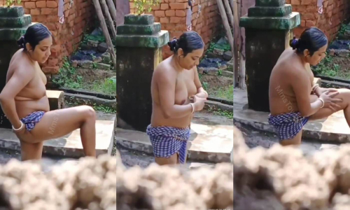 Neighbour Aunty Outdoor Bathing Secretly Recorded