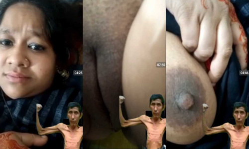 Horny Bhabi Showing Lover