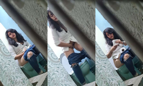 Sister Nude Secretly Captured By Brother